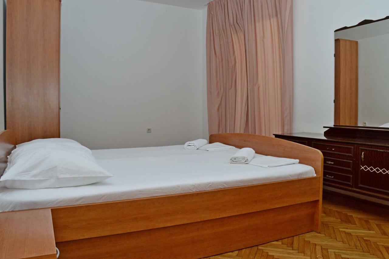 Apartments Macak Novalja Exterior foto